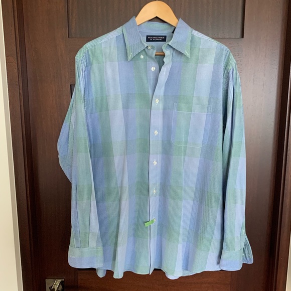 ROUNDTREE & YORKE Button Down - Picture 2 of 3